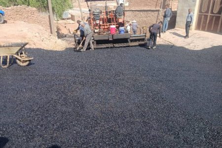 عملیات آسفالت معابر لین اصفهانی‌ها در بازار چشمه‌علی آغاز شد